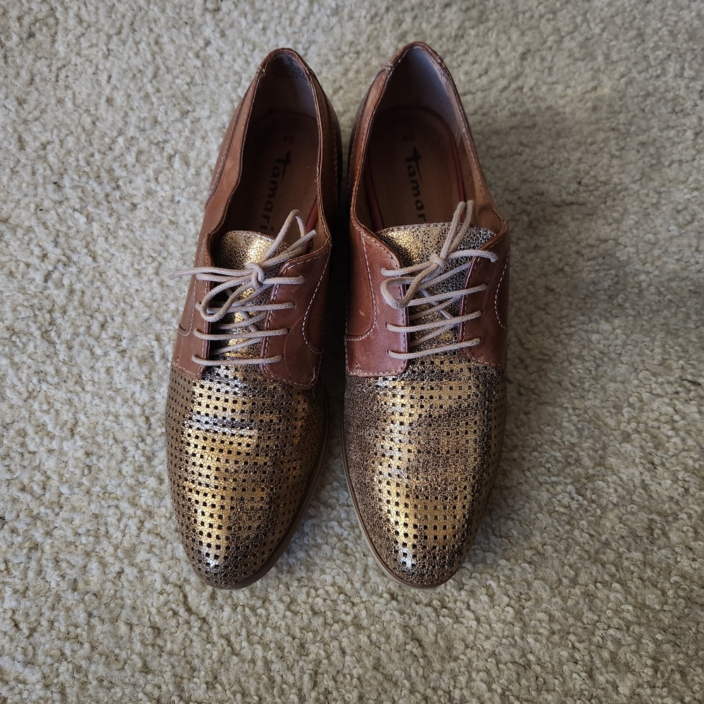 Women's/Unisex Leather Oxford Shoes in Brown and Gold